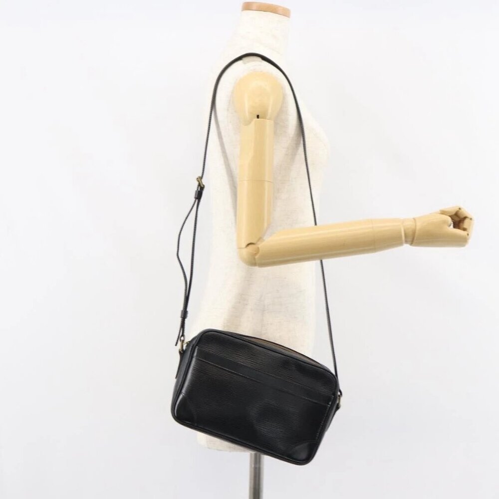 LOUIS VUITTON Epi Trocadero 23 Shoulder Bag Black M52302 LV Auth 153757